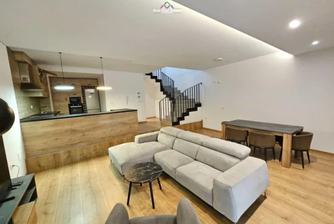 Tirane, jepet me qera Vile 3+1 Kati 3, 250 m² 2.350 € (olive grove rezidence)