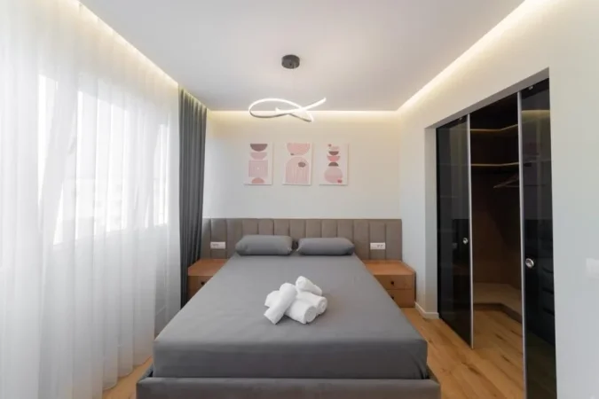 Tirane, jepet me qera apartament 1+1 Kati 3, 65 m² 