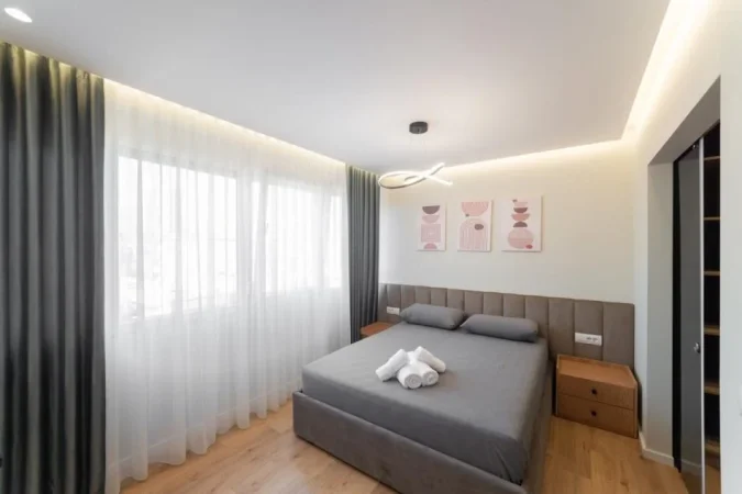 Tirane, jepet me qera apartament 1+1 Kati 3, 65 m² 