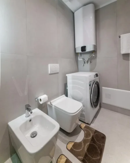 Tirane, jepet me qera apartament 1+1 Kati 3, 65 m² 