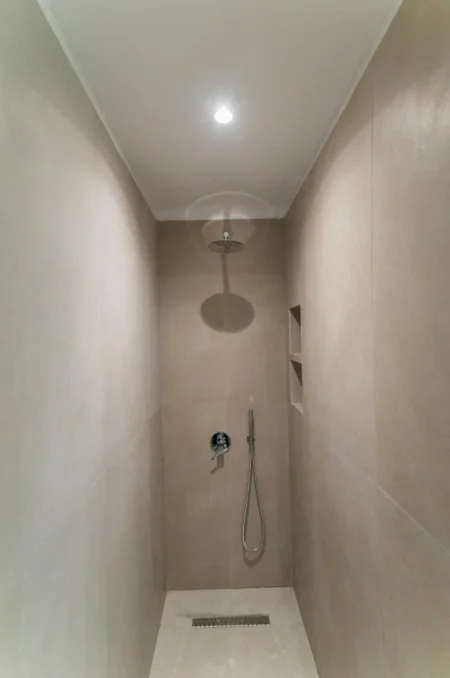 Tirane, jepet me qera apartament 1+1 Kati 3, 65 m² 