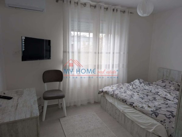 Tirane, jepet me qera apartament 2+1+Ballkon Kati 2, 70 m² 650 € (Rruga e Dibres)