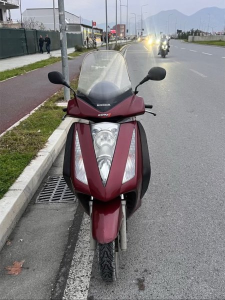 Tirane, shes Scooter Honda Panteon 150CC , 40.000 km 1.200 €