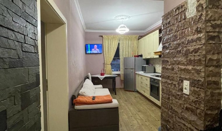 Tirane, jepet me qera apartament 2+1 Kati 3, 74 m² 600 € (rruga e Durrsit)