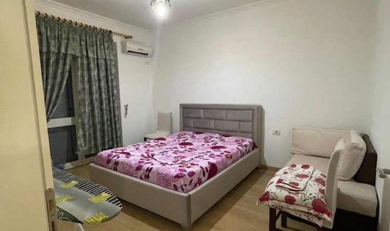 Tirane, jepet me qera apartament 2+1 Kati 3, 74 m² 600 € (rruga e Durrsit)