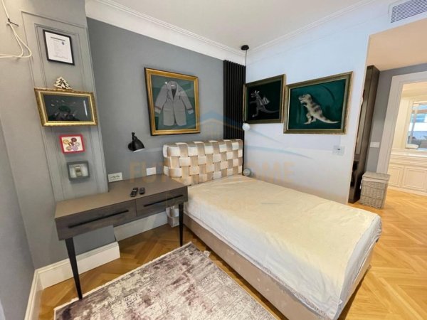 Tirane, shitet apartament 2+1+Aneks+Ballkon , 369.000 € (kopshti botanik)