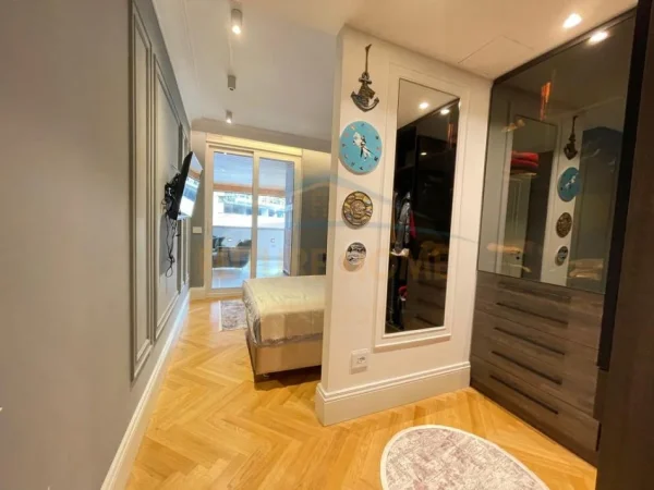 Tirane, shitet apartament 2+1+Aneks+Ballkon , 369.000 € (kopshti botanik)