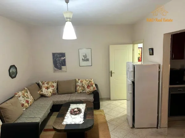 Tirane, jepet me qera apartament 2+1 Kati 5, 72 m² 500 € (Mbrapa Universitet Europian)