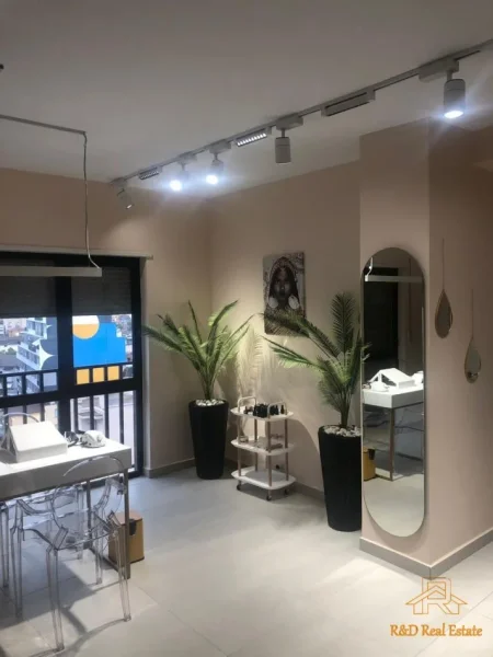 Tirane, shitet apartament 3+1+Ballkon Kati 8, 116 m² 261.000 € (Vila Gold)