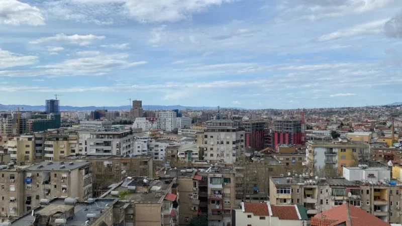 Tirane, shitet apartament 3+1+Ballkon Kati 8, 116 m² 261.000 € (Vila Gold)