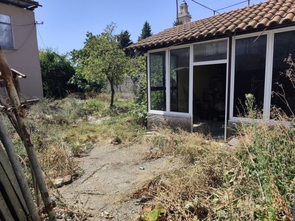 Shkoder, shitet shtepi 5+1 Kati 2, 1.000 m² (Arra Madhe)