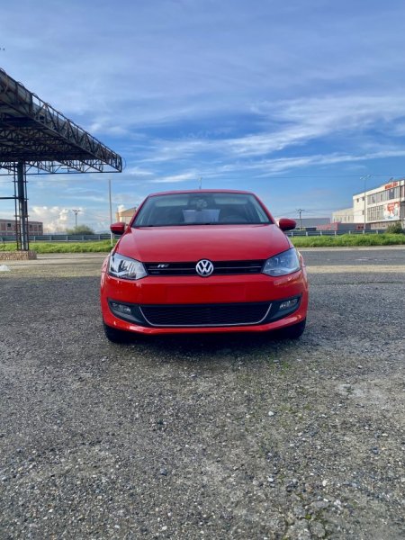 Kavaje, shes makine Vw polo Nafte, e kuqe automatik Kondicioner 175.000 km 6.500 €