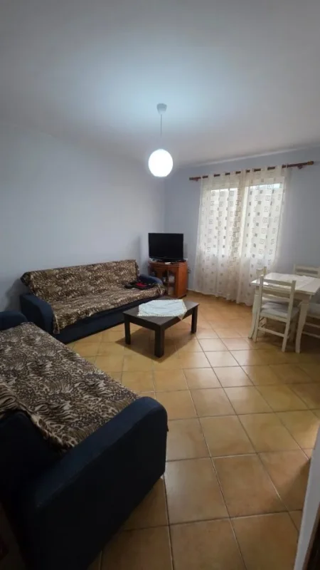Ne Unaze perballe ish ATSH (prane shkolles 1-Maj) jepet me qera 1+1+Aneks+Ballkon Kati 4, 60 m² 40.000 €