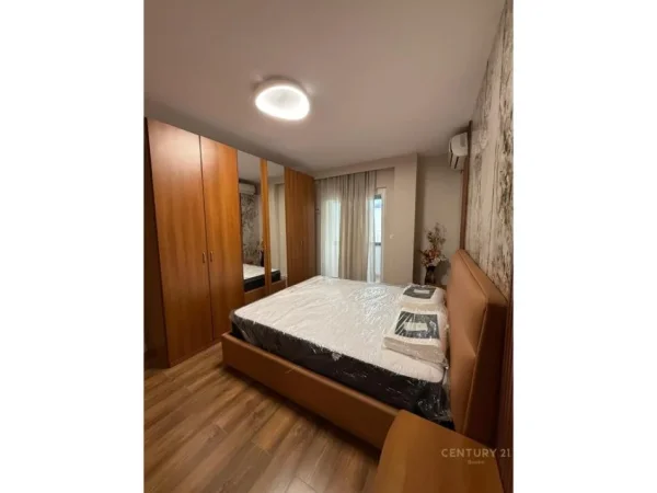 Tirane, jepet me qera apartament 2+1 Kati 4, 102 m² 1.050 € (Rruga Mine Peza)