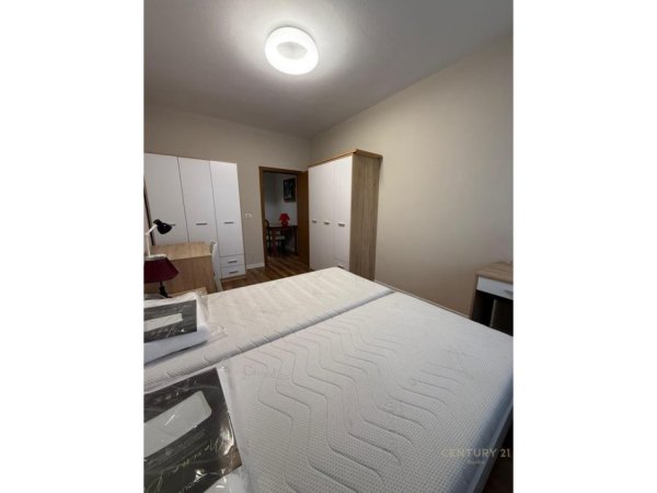 Tirane, jepet me qera apartament 2+1 Kati 4, 102 m² 1.050 € (Rruga Mine Peza)