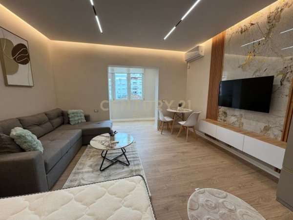 Tirane, shes apartament 1+1 Kati 4, 34 m² 108.000 € (Rruga e Barrikadave)