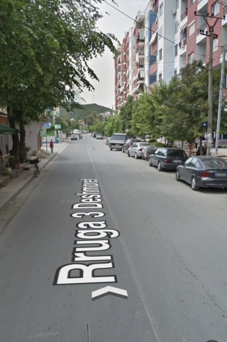 Tirane, jepet me qera dyqan Kati 0, 120 m² 1.500 € (Yzberisht ,Rruga 3 Deshmoret prane Big Market)