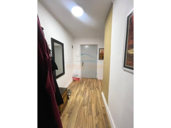 Tirane, shitet apartament 1+1+Aneks+Ballkon , 