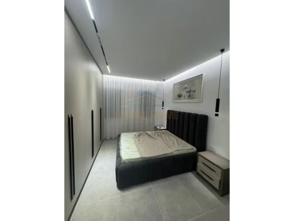 Tirane, shitet apartament 1+1+Aneks+Ballkon , (Rezidenca Oasis)