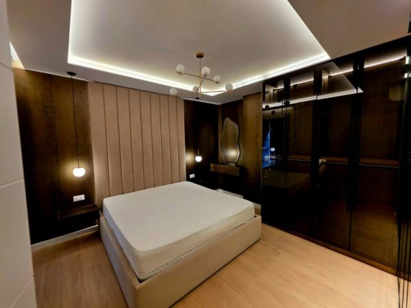 Tirane, jepet me qera 3+1+Ballkon , 1.800 € (Olympic Residence, Komuna Parisit)