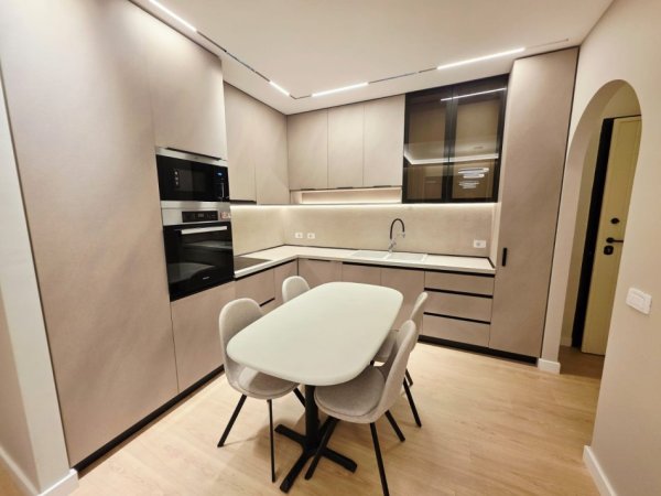 Tirane, jepet me qera 3+1+Ballkon , 1.800 € (Olympic Residence, Komuna Parisit)