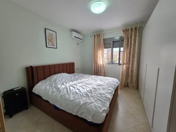 Tirane, shitet apartament 1+1 Kati 4, 54 m² 125.000 € (OXHAKU)