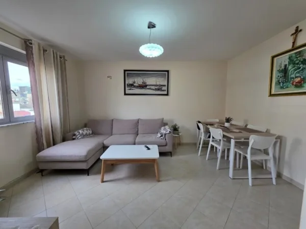 Tirane, shitet apartament 1+1 Kati 4, 54 m² 125.000 € (OXHAKU)