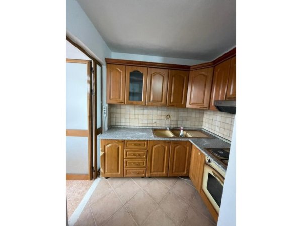 Tirane, shitet apartament 1+1 Kati 4, 49 m² 125.000 € (Rruga e Elbasanit)