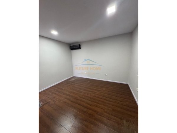 Tirane, jepet me qera ambjent biznesi Kati 1, 114 m² 1.500 € (ALI DEMI)