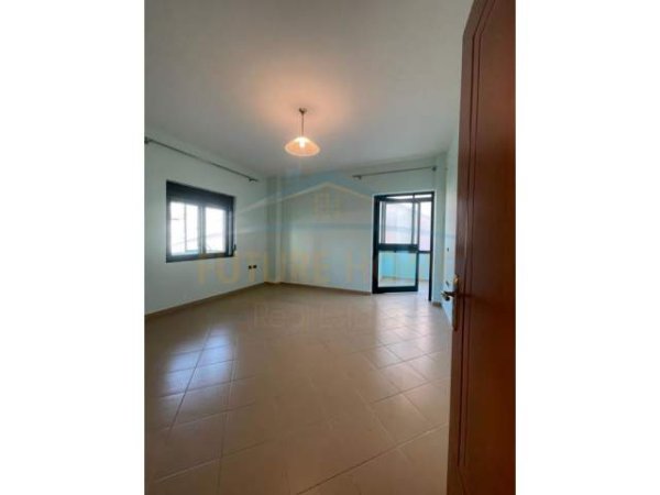 Tirane, jepet me qera apartament 2+1+BLK Kati 6, 90 m² 500 Euro