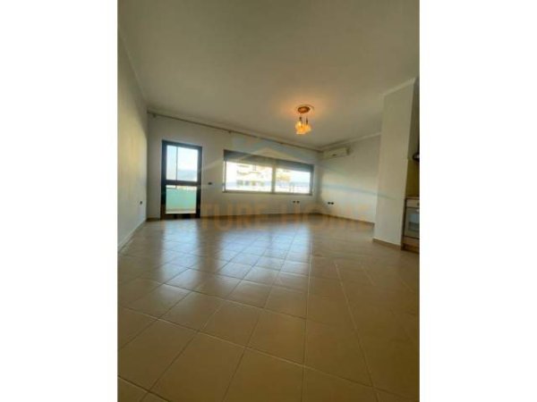 Tirane, jepet me qera apartament 2+1+BLK Kati 6, 90 m² 500 Euro