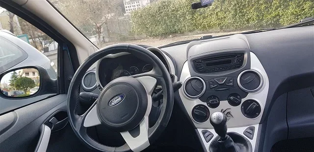 Tirane, shes makine Ford KA Viti 2011, 300.000 Leke