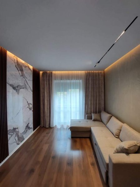 Tirane, jepet me qera apartament 1+1+BLK Kati 3, 61 m² 450 Euro (Rruga e Barrikadave)