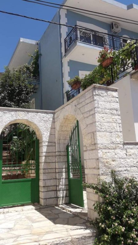 Sarande, jepet me qera Shtepi Pushimi 55 euro/nata