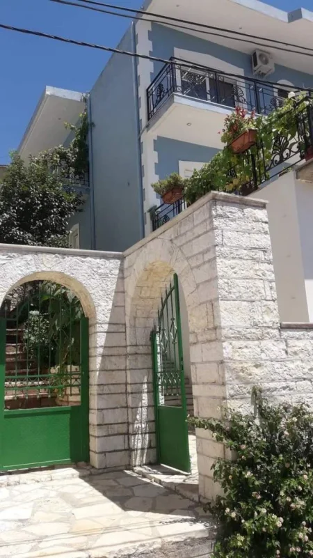 Sarande, jepet me qera Shtepi Pushimi 55 euro/nata