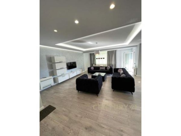 Tirane, jepet me qera apartament Kati 7, 155 m² 900 Euro (Tirana, Albania)