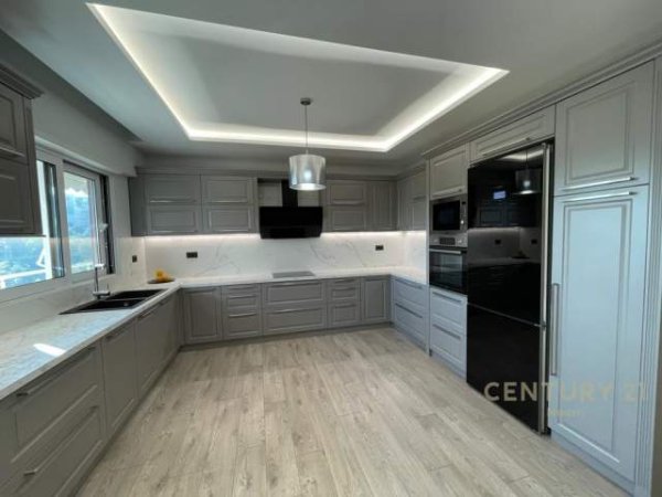 Tirane, jepet me qera apartament Kati 7, 155 m² 900 Euro (Tirana, Albania)