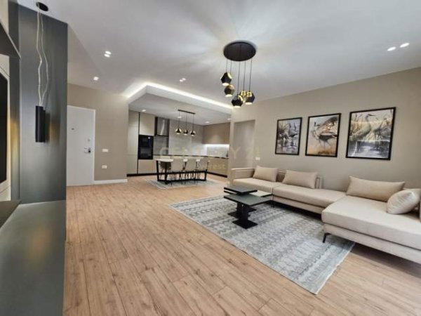Tirane, jepet me qera apartament Kati 1, 116 m² 1.200 Euro (Tirana, Albania)