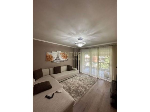 Tirane, jepet me qera apartament Kati 4, 105 m² 1.000 Euro (Tirana, Albania)