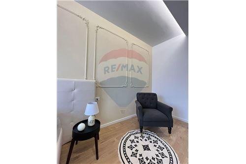 Tirane, shitet apartament 1+1+BLK Kati 4, 165.000 Euro (Komuna e Parisit Kika 1)