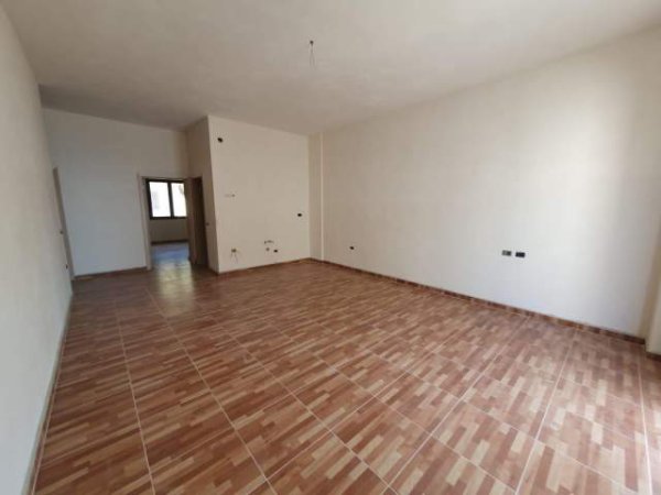 Vlore, shitet apartament 2+1 me pamje nga deti, 91 m², 94.000 Euro