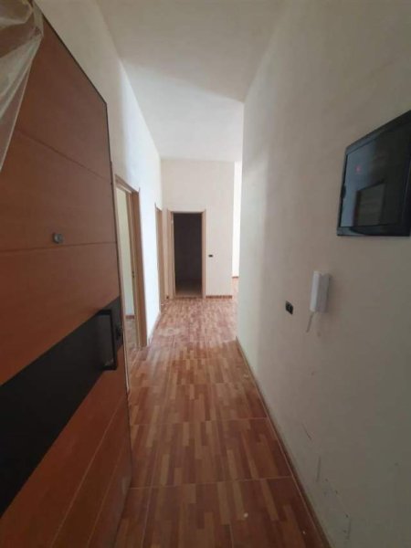 Vlore, shitet apartament 2+1 me pamje nga deti, 91 m², 94.000 Euro