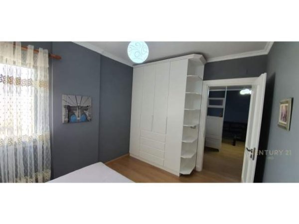 Tirane, jepet me qera apartament Kati 9, 70 m² 550 Euro (Zogu i Zi, Qatar Center Tirana, Albania)