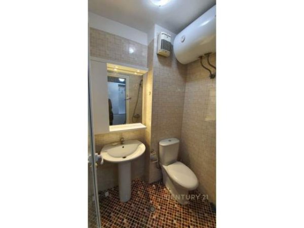 Tirane, jepet me qera apartament 2+1+BLK Kati 9, 70 m² 550 Euro (Zogu i Zi, Qatar Center)