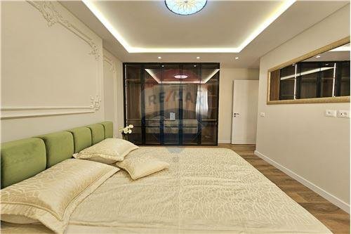 Tirane, shitet apartament 2+1+BLK Kati 3, 80 m² 249.000 Euro (Rruga Gjik Kuqali)