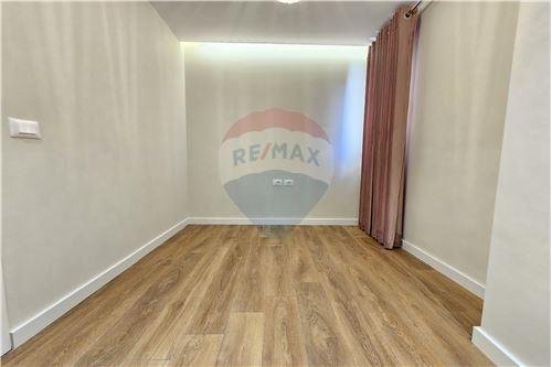 Tirane, shitet apartament 2+1+BLK Kati 3, 80 m² 249.000 Euro (Rruga Gjik Kuqali)