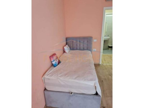Tirane, jepet me qera apartament Kati 3, 94 m² 600 Euro (Rruga e Kavajës)