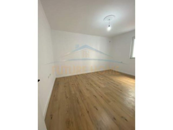 Tirane, shitet apartament 2+1+BLK Kati 4, 77 m² 155.000 Euro (Sheshi Willson)