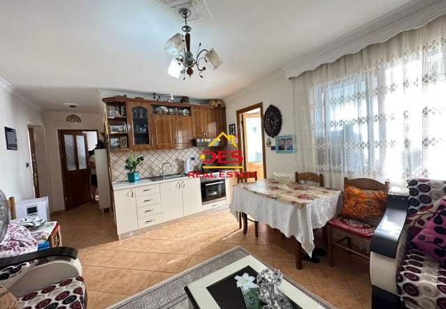 Vlore, shitet apartament Kati 3, 42.000 Euro (Kali i Trojes)