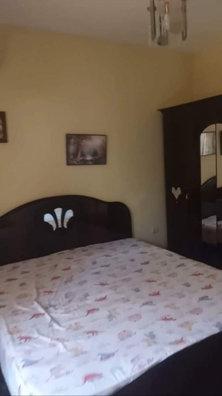 Tirane, jepet me qera apartament 1+1 Kati 1, 60 m² 30.000 Leke (Pran Gardes se Republikes,Blloku)